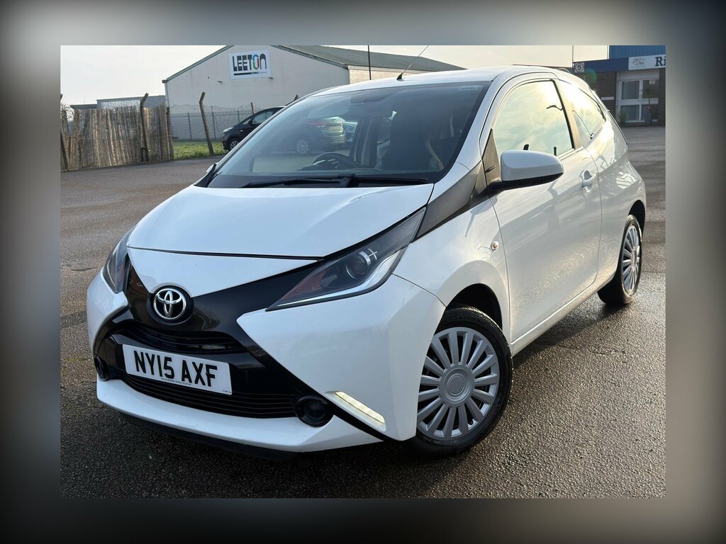 Toyota Aygo 1.0 Vvt-i X-play Euro 5 Euro 5 White