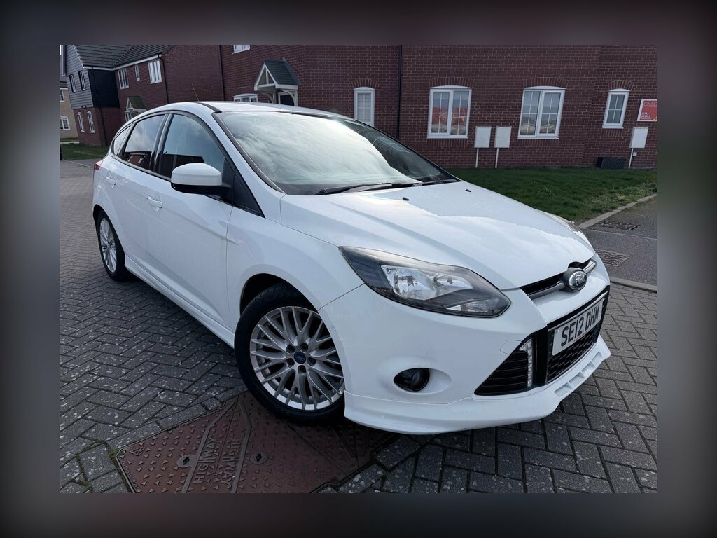 Ford Focus 1.6 Tdci Zetec S Euro 5 Ss SE12DHM White #2