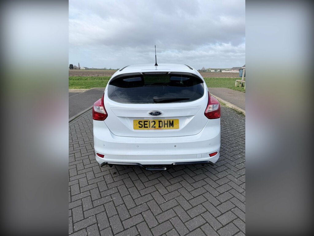 Ford Focus 1.6 Tdci Zetec S Euro 5 Ss SE12DHM White #6