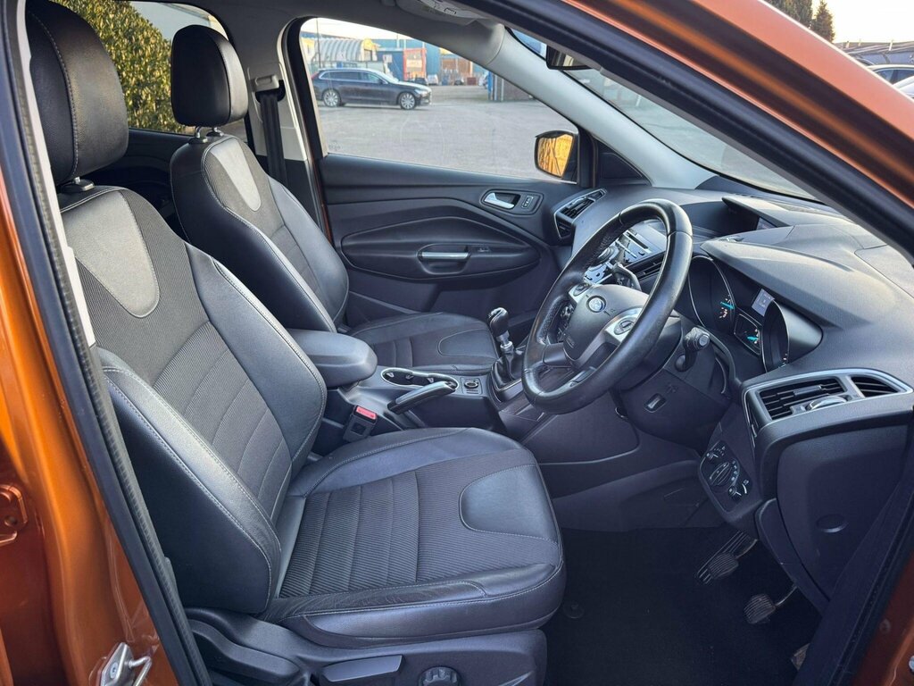 Ford Kuga 2.0 Tdci Titanium 2Wd Euro 6 Ss Orange #3