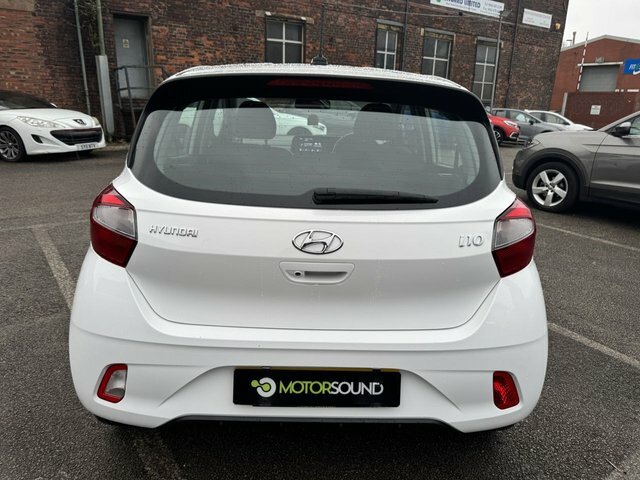 Hyundai I10 2022 1.0 Se Connect Hatchback GY72FVJ White #4