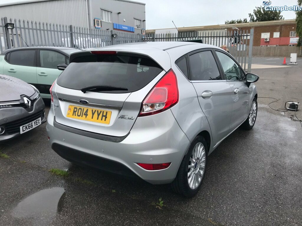 Ford Fiesta Hatchback 1.0 Titanium 2014 RO14YYH Silver #3