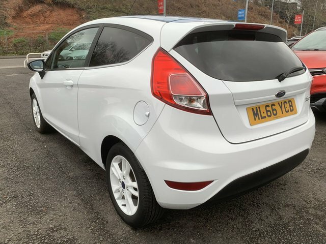 Ford Fiesta 1.25 Zetec White Edition Hatchback Manu ML66YCB White #4
