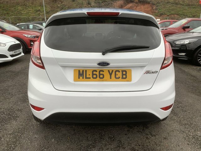 Ford Fiesta 1.25 Zetec White Edition Hatchback Manu ML66YCB White #5