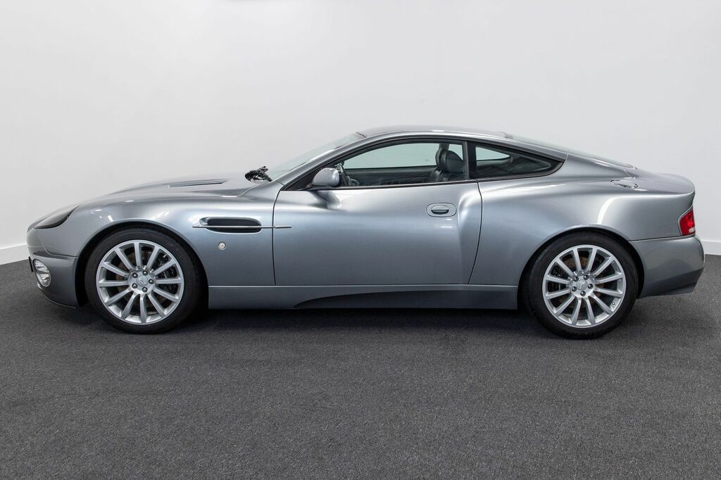Aston Martin Vanquish Coupe MX54KZH Silver #4