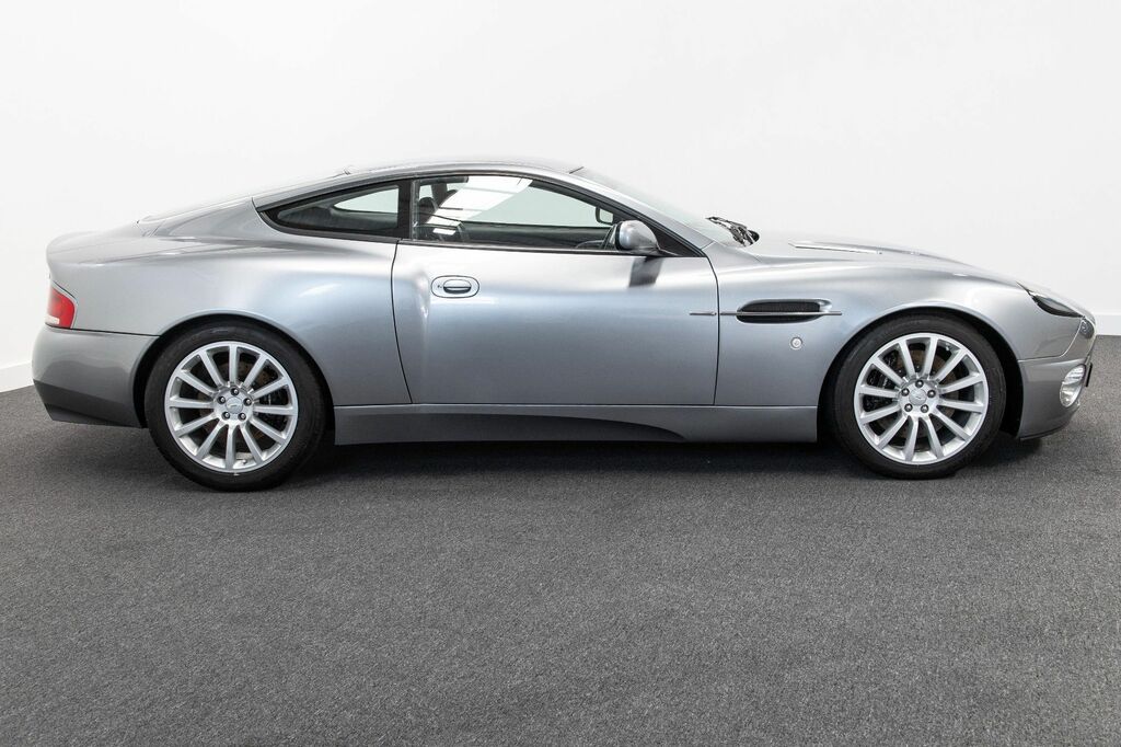 Aston Martin Vanquish Coupe MX54KZH Silver #3