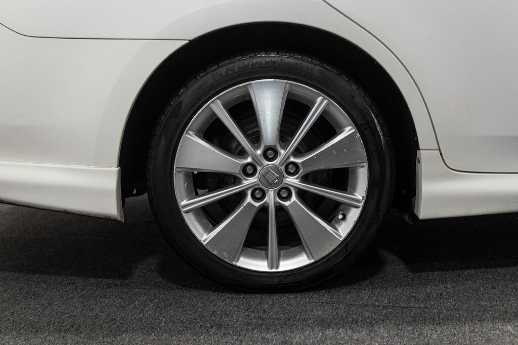 Toyota Crown Petrol Black #5