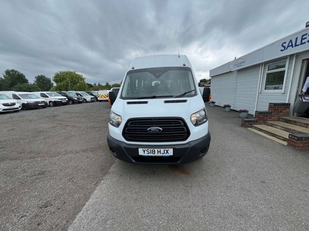 Ford Transit Custom Minibus YS18HJX White