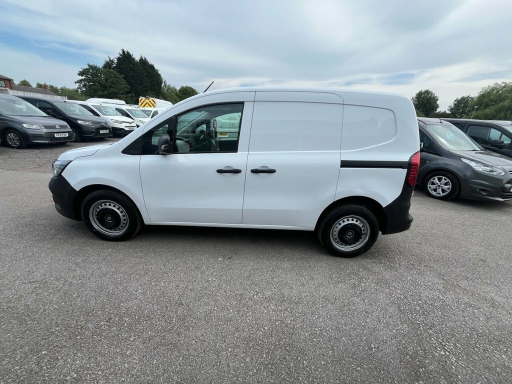 Renault Kangoo 1.5L Start 6Dr SA73XCX White #3