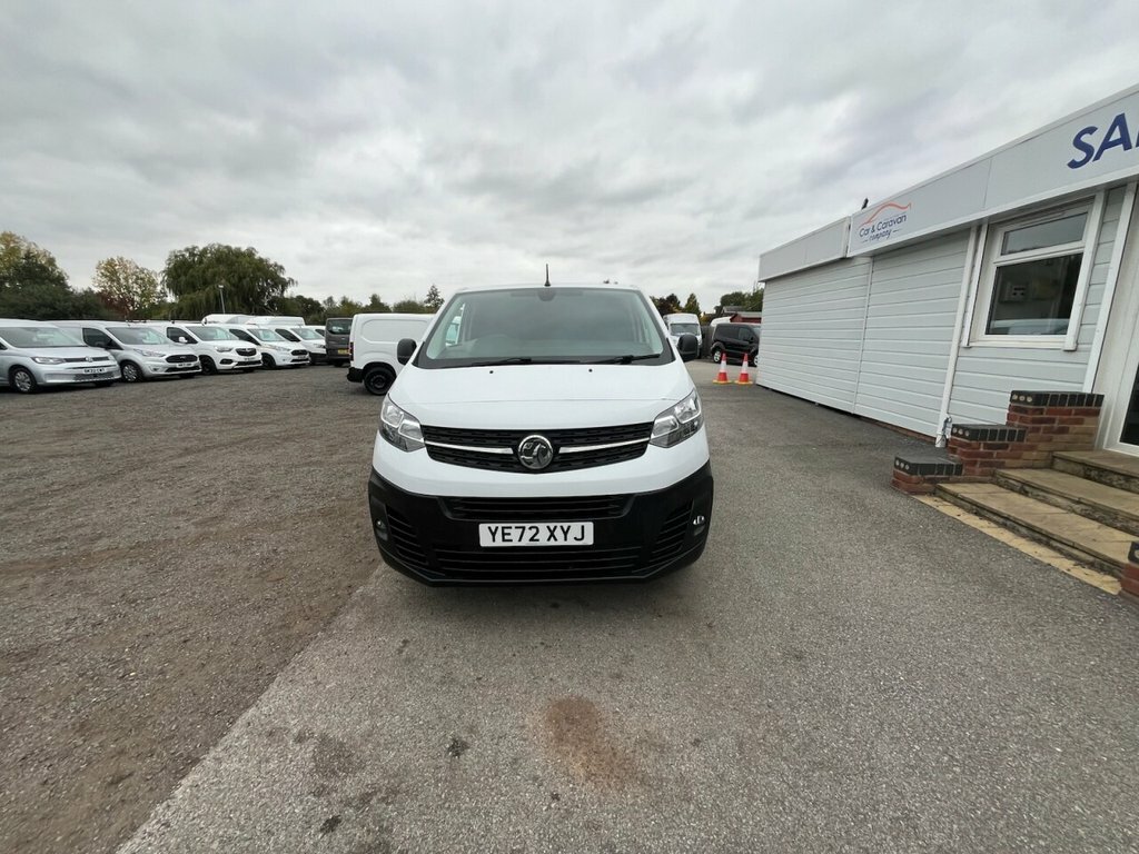 Vauxhall Vivaro 1.5L Dynamic 6Dr White