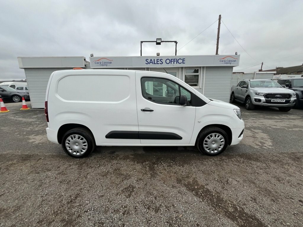 Vauxhall Combo 1.6L Sportive DN70DWE White #3