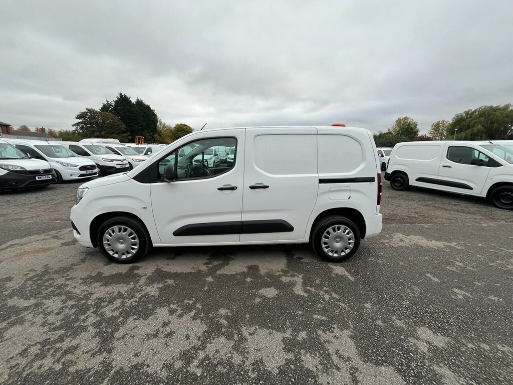 Vauxhall Combo 1.6L Sportive DN70DWE White #2