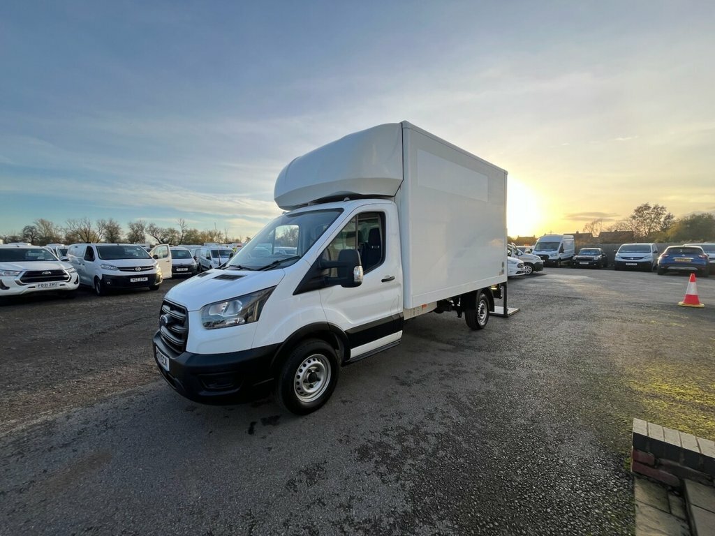 Ford Transit Custom 2L Leader HS71ECX White