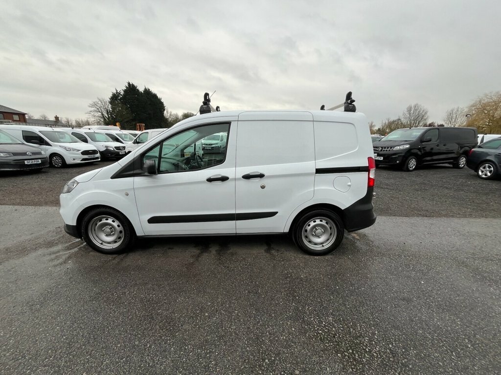 Ford Transit Courier 1L Leader YS71SWY White #2