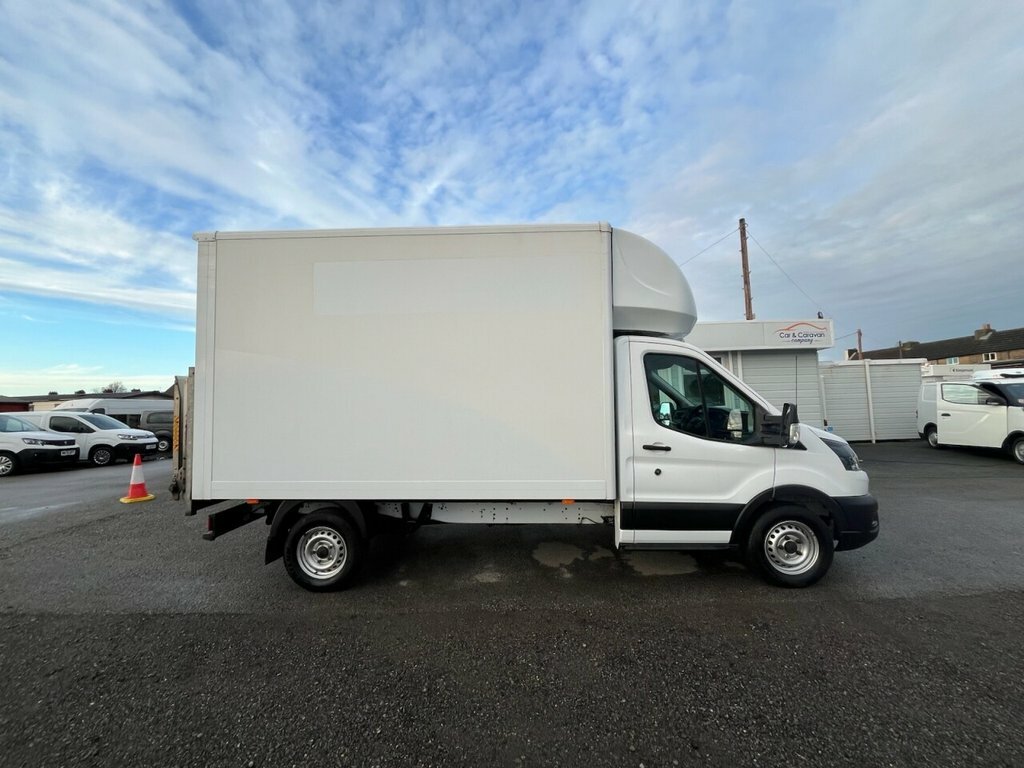 Ford Transit Custom 2L Leader HK71XBX White #3