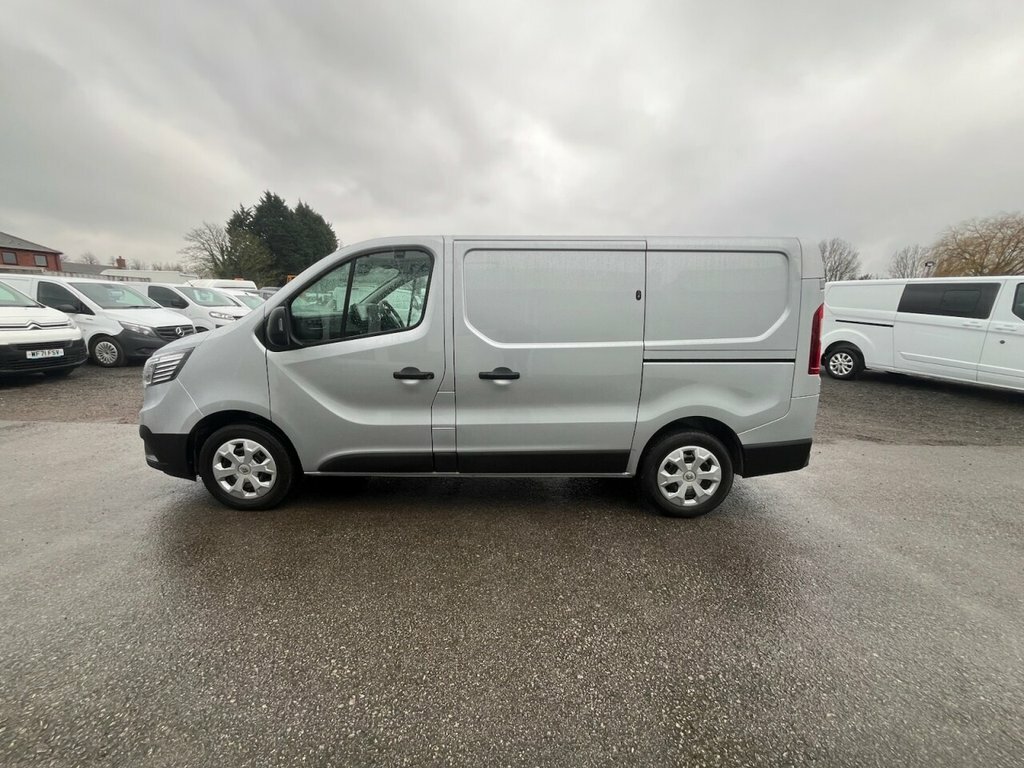 Renault Trafic 2L Business MD72BXY Grey #3