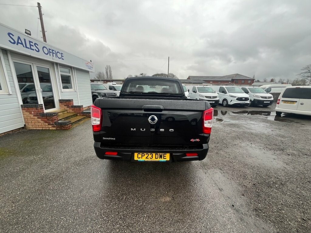 SsangYong Musso 2.2L Ex Black #6
