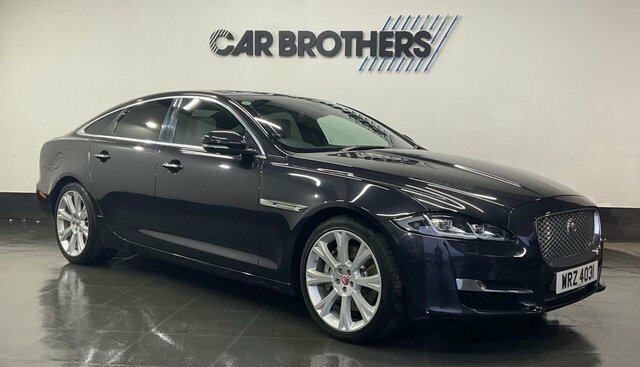 Jaguar XJ 3.0D V6 Portfolio Saloon Euro 6 S Black