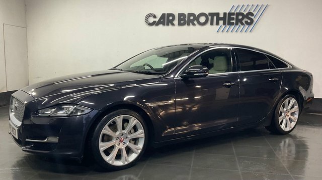 Jaguar XJ 3.0D V6 Portfolio Saloon Euro 6 S Black #4