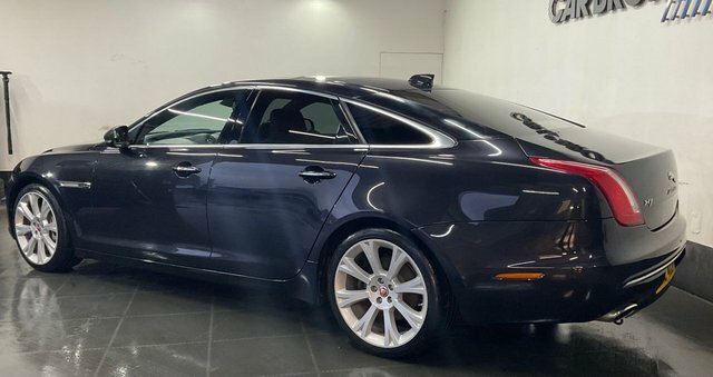 Jaguar XJ 3.0D V6 Portfolio Saloon Euro 6 S Black #2