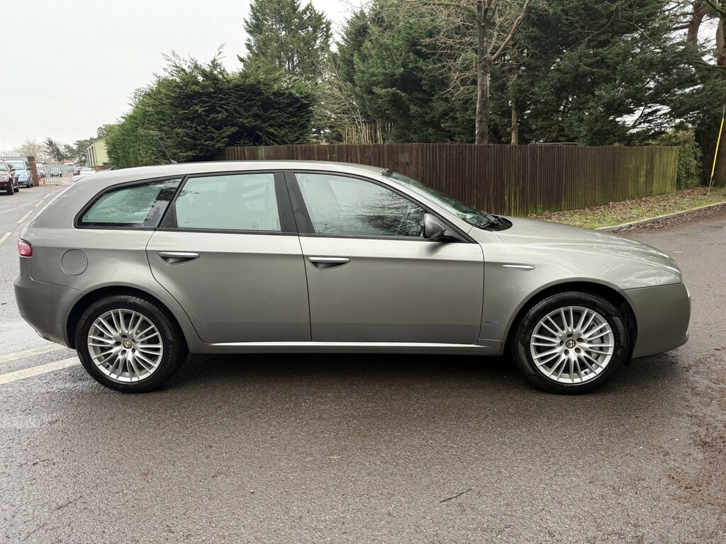 Alfa Romeo 159 Sportwagon 1.9 Jtdm 16V Lusso Black #4