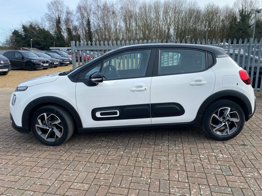 Citroen C3 1.2 Puretech Shine Euro 6 Ss FE21OHH White #4