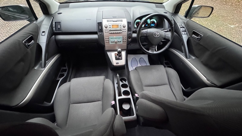Toyota Corolla Verso Vvti T Spirit Grey #2