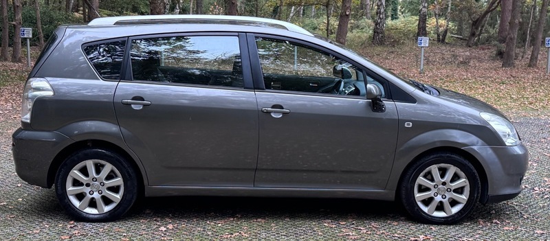 Toyota Corolla Verso Vvti T Spirit Grey #5
