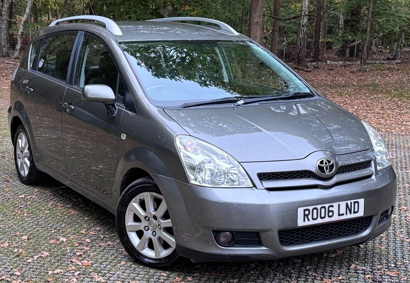 Toyota Corolla Verso Vvti T Spirit Grey