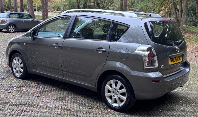 Toyota Corolla Verso Vvti T Spirit Grey #4