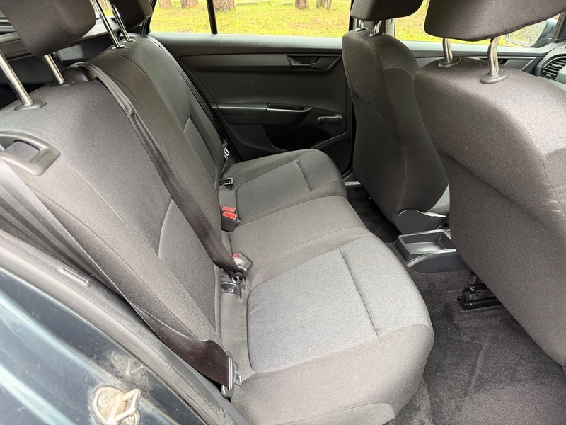 Skoda  1.5 Tsi 150Ps Se Act Dsg Hatchback Black #4