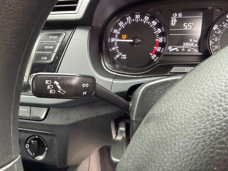 Skoda  1.5 Tsi 150Ps Se Act Dsg Hatchback Black #31
