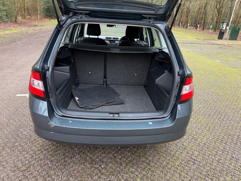Skoda  1.5 Tsi 150Ps Se Act Dsg Hatchback Black #40