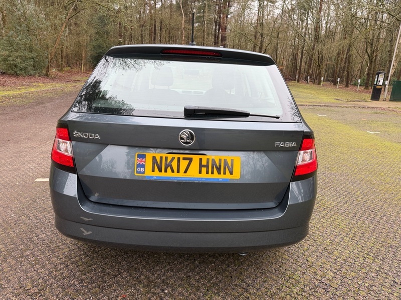 Skoda  1.5 Tsi 150Ps Se Act Dsg Hatchback Black #11