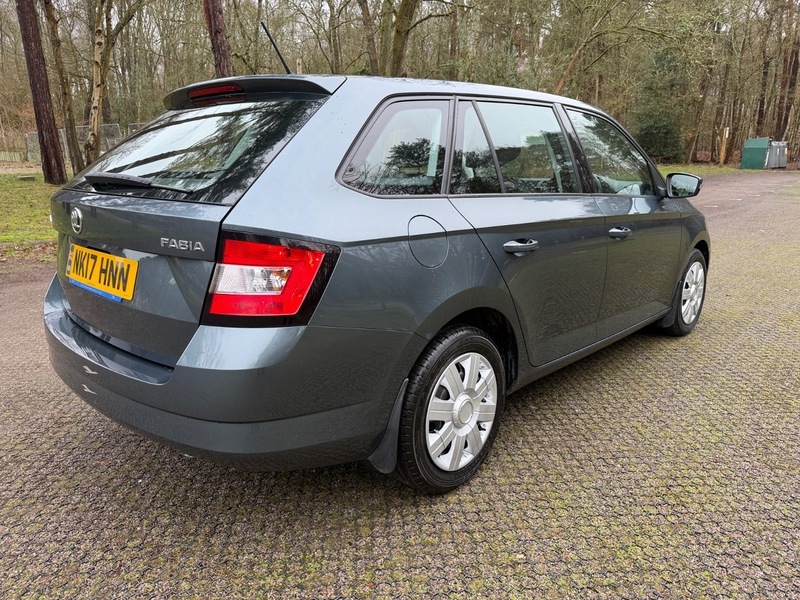 Skoda  1.5 Tsi 150Ps Se Act Dsg Hatchback Black #9