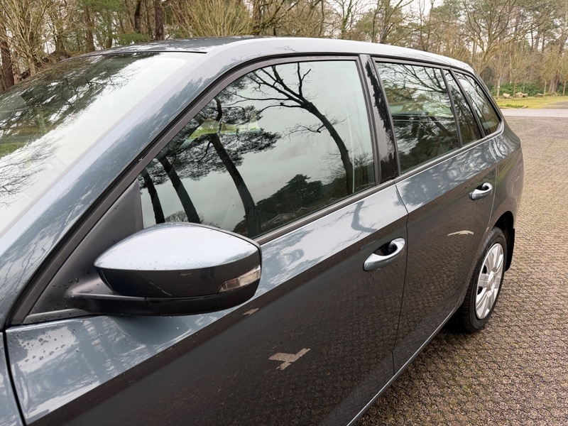 Skoda  1.5 Tsi 150Ps Se Act Dsg Hatchback Black #37