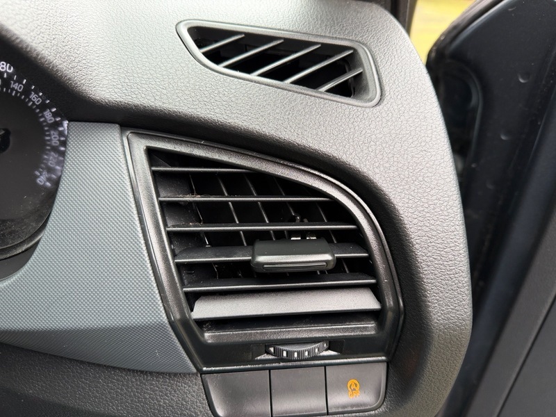 Skoda  1.5 Tsi 150Ps Se Act Dsg Hatchback Black #34