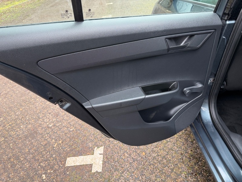 Skoda  1.5 Tsi 150Ps Se Act Dsg Hatchback Black #44