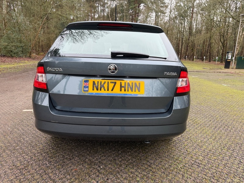 Skoda  1.5 Tsi 150Ps Se Act Dsg Hatchback Black #13