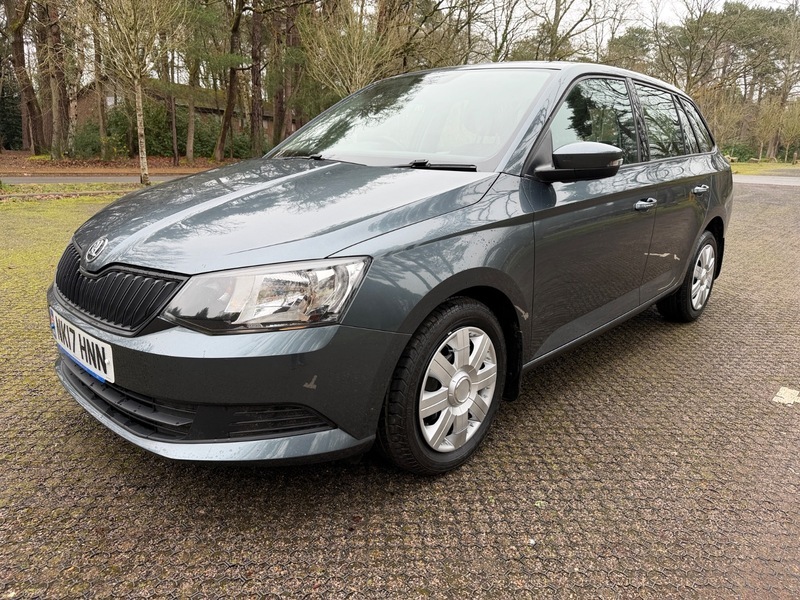 Skoda  1.5 Tsi 150Ps Se Act Dsg Hatchback Black #8