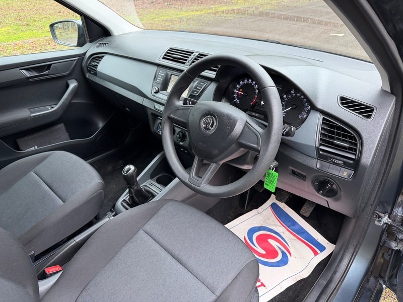 Skoda  1.5 Tsi 150Ps Se Act Dsg Hatchback Black #15