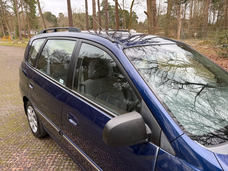 Kia Carens Ls Crdi Blue #30