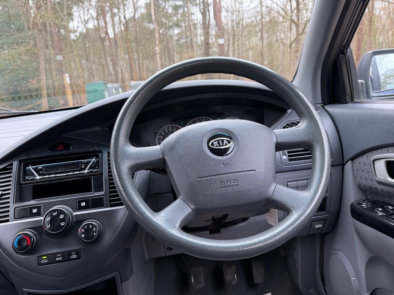 Kia Carens Ls Crdi Blue #24
