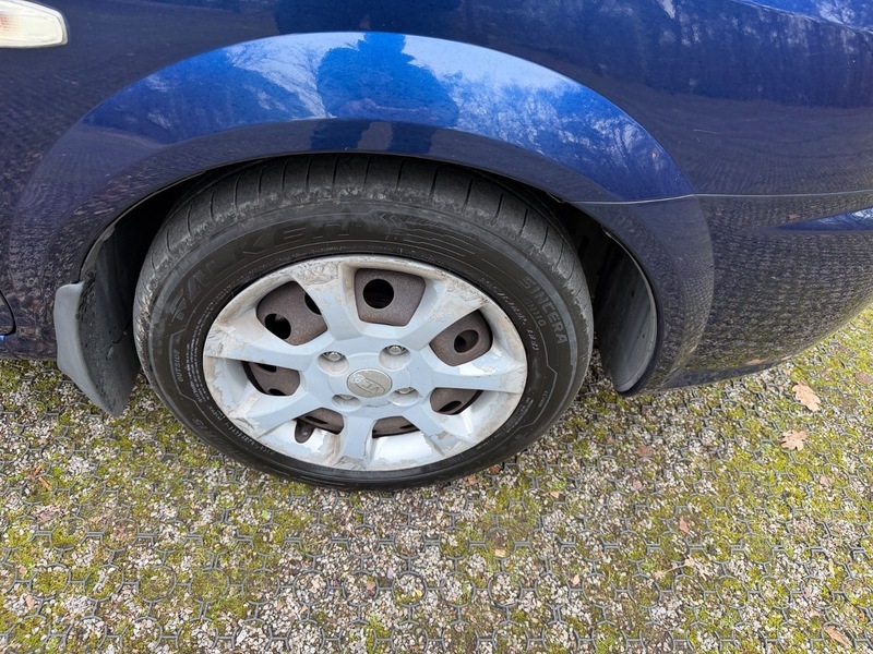 Kia Carens Ls Crdi Blue #41