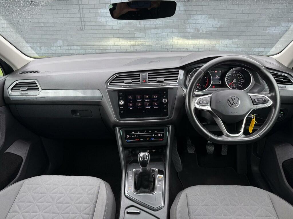 Volkswagen Tiguan Suv 1.5 Tsi Life Euro 6 Ss 202121 GD21JGF Grey #2