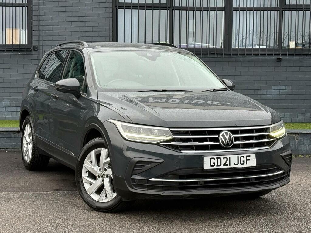 Volkswagen Tiguan Suv 1.5 Tsi Life Euro 6 Ss 202121 GD21JGF Grey