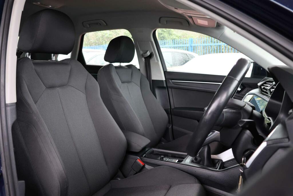 Audi Q3 1.5 Tfsi Cod 35 Sport Euro 6 Ss YC20WWP Blue #5