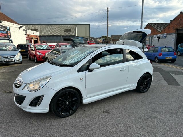 Vauxhall Corsa Hatchback BD11GXY White #5