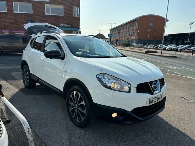 Nissan Qashqai Suv GK13UAN White #4