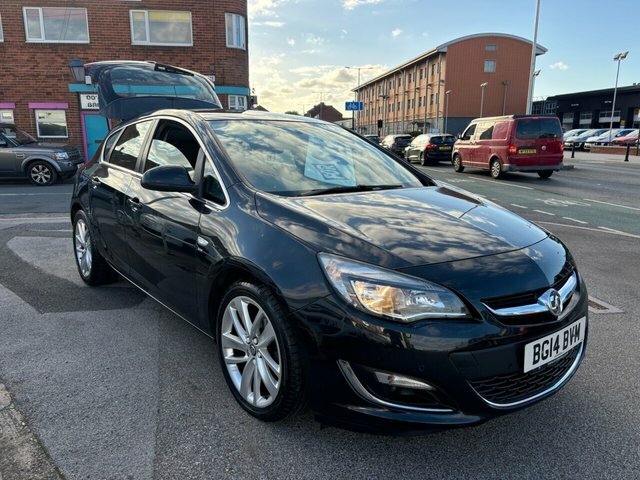 Vauxhall Astra Hatchback BG14BVM Black #2